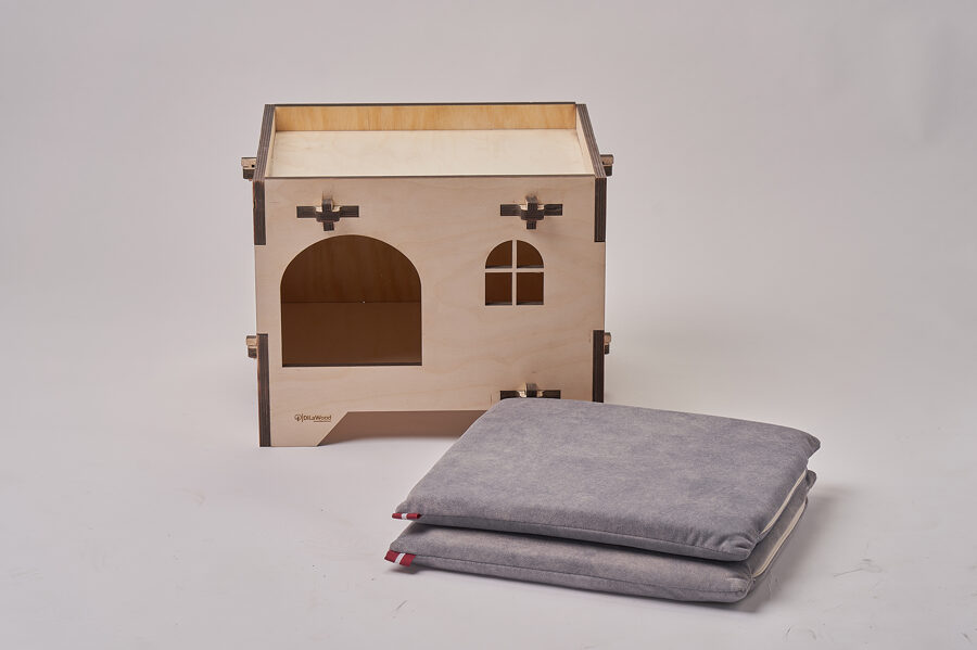 Small cat house 