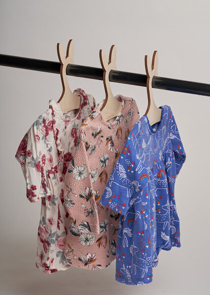 Bērnu drēbju pakaramais [3gab]